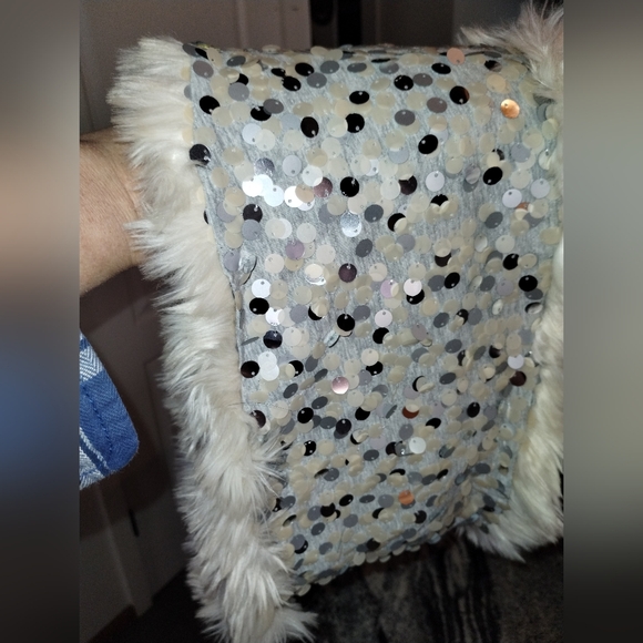 Loft faux fur and sequin infinity circle scarf neck warmer NEW - Picture 5 of 9